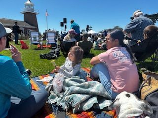 The kids got some cotton candy and Carmel apples. Don’t tell  their mom😃