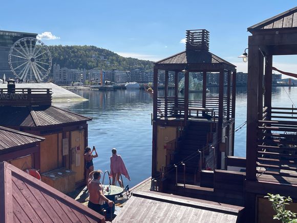 Saunas by the harbor 