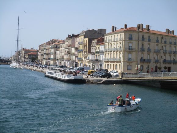 Walking towards Sete