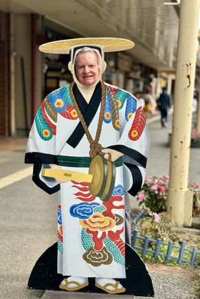 En route to the cooking class 