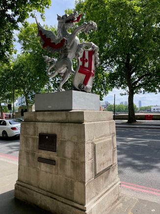 You are now entering the City of London.  London is actually only one square 