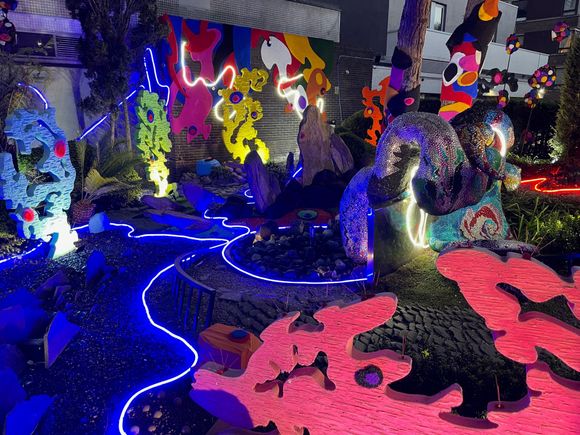 Quirky little garden at the end of our street, Sussex Gardens