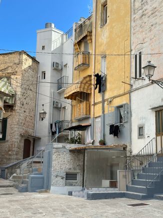Bari Vecchia scene