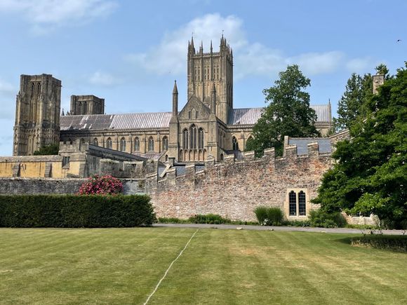 Long shot of the Cathedral