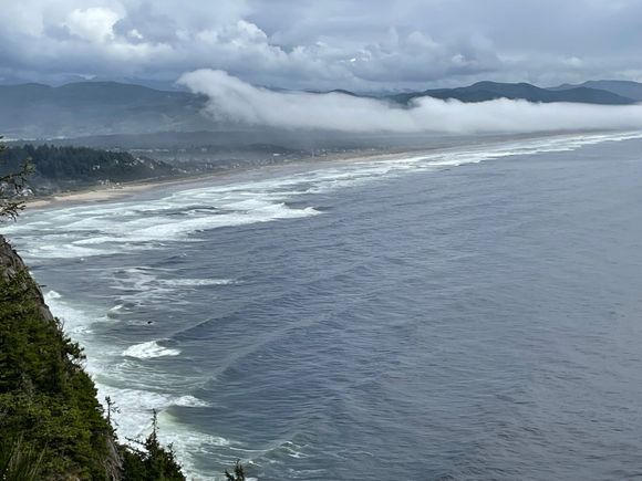 Cloud heading through.  I took this shot and two minutes later the cloud was gone.