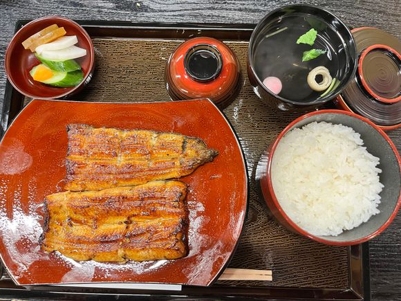 Unagi set for lunch 