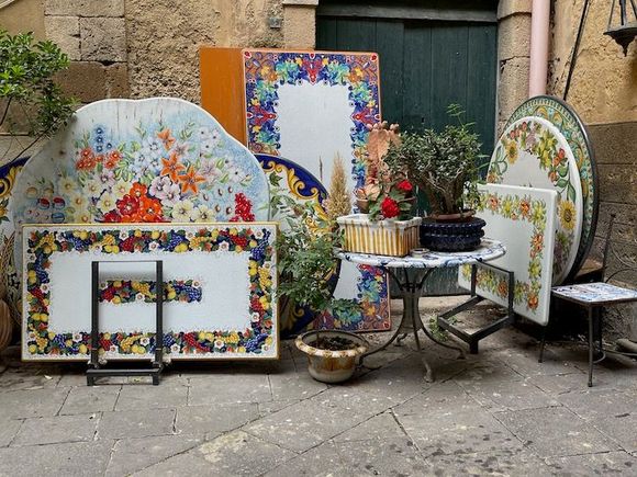 Practically every storefront is a ceramics shop/studio