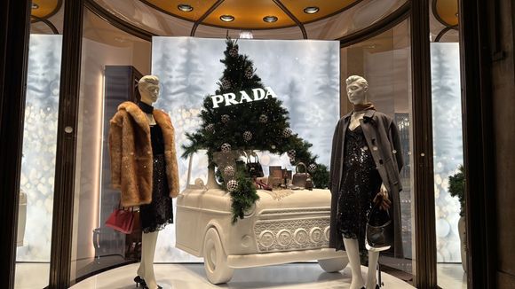 Very fancy window shopping in the galleria