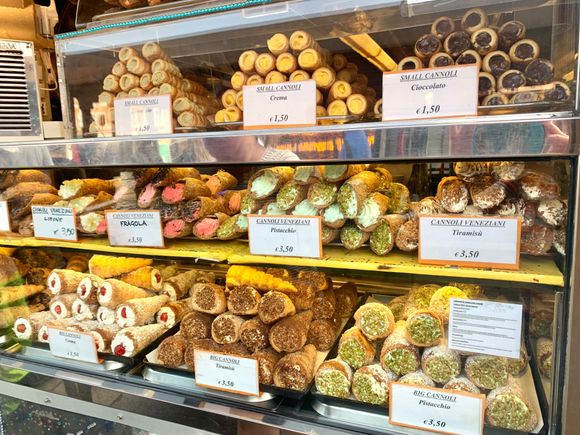 I plan on eating one of these cannolis 