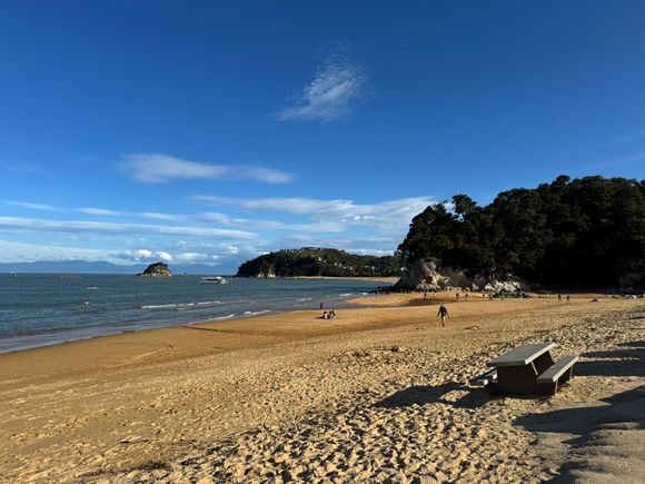 Golden sands of Kaiteriteri Beach