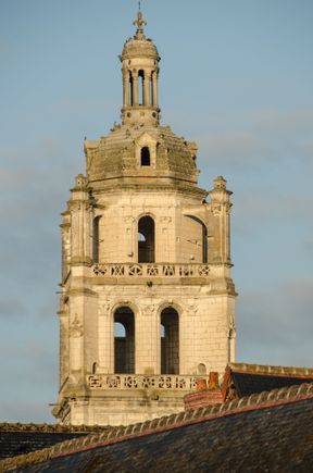 Just as close was the Tour St. Antoine.