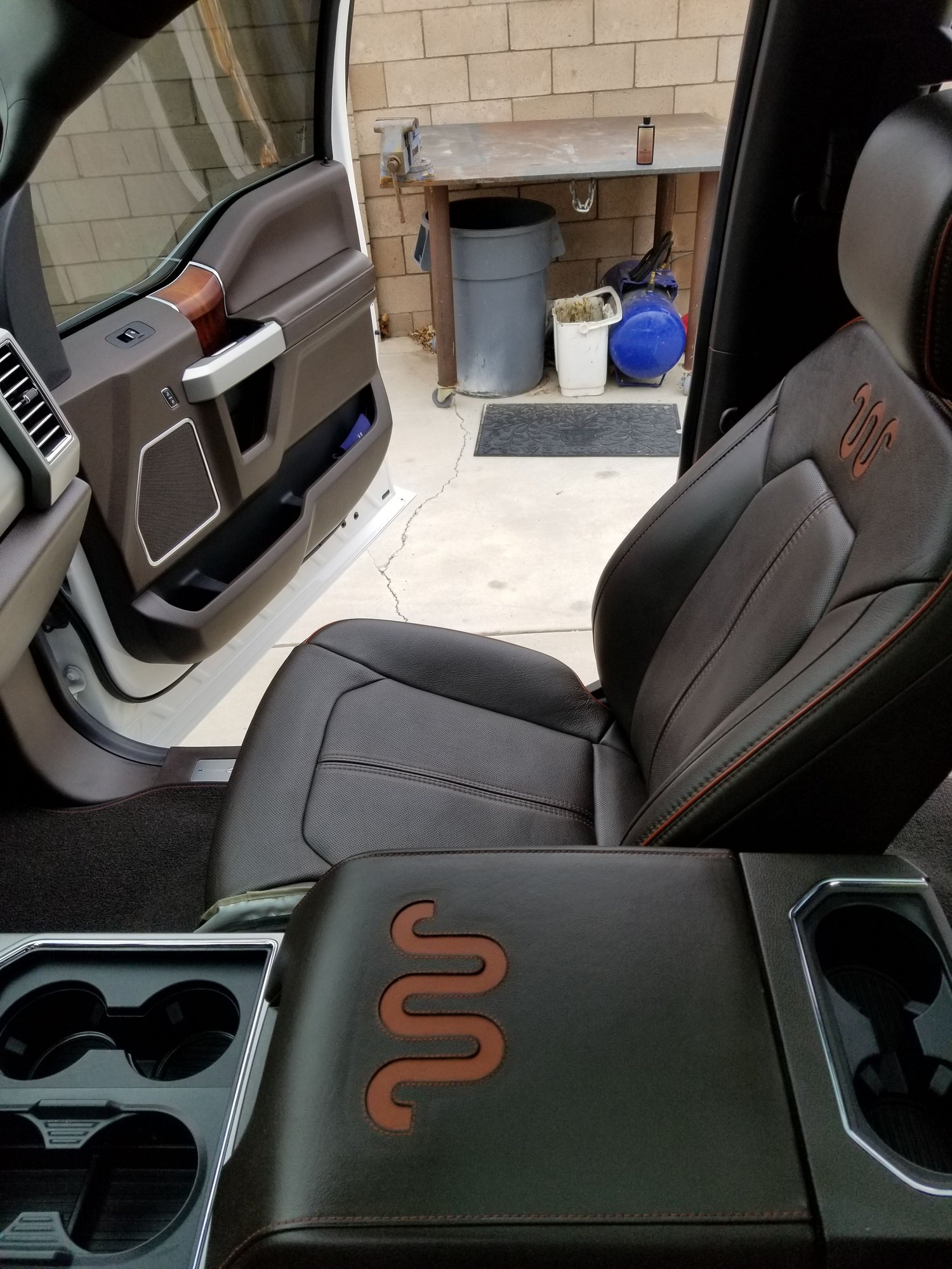 2017 Ford F-350 Super Duty - 2017 F350 KR F/S - Used - VIN 1FT8W3BTOHED77923 - 18,500 Miles - 8 cyl - 4WD - Automatic - Truck - Other - Albuquerque, NM 87120, United States