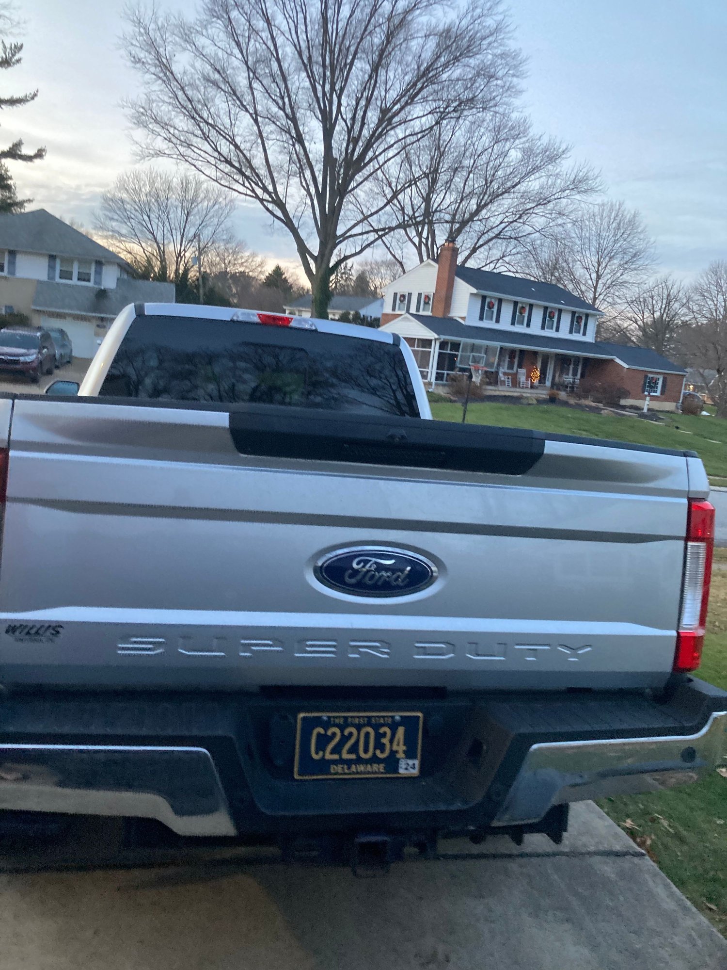 2017 Ford F-250 Super Duty - 2017 F250 Xlt CCSB 6.7L - Used - VIN 1FT7W2BT7HEC36272 - 87,500 Miles - 8 cyl - 4WD - Automatic - Truck - Silver - Wilmington, DE 19810, United States