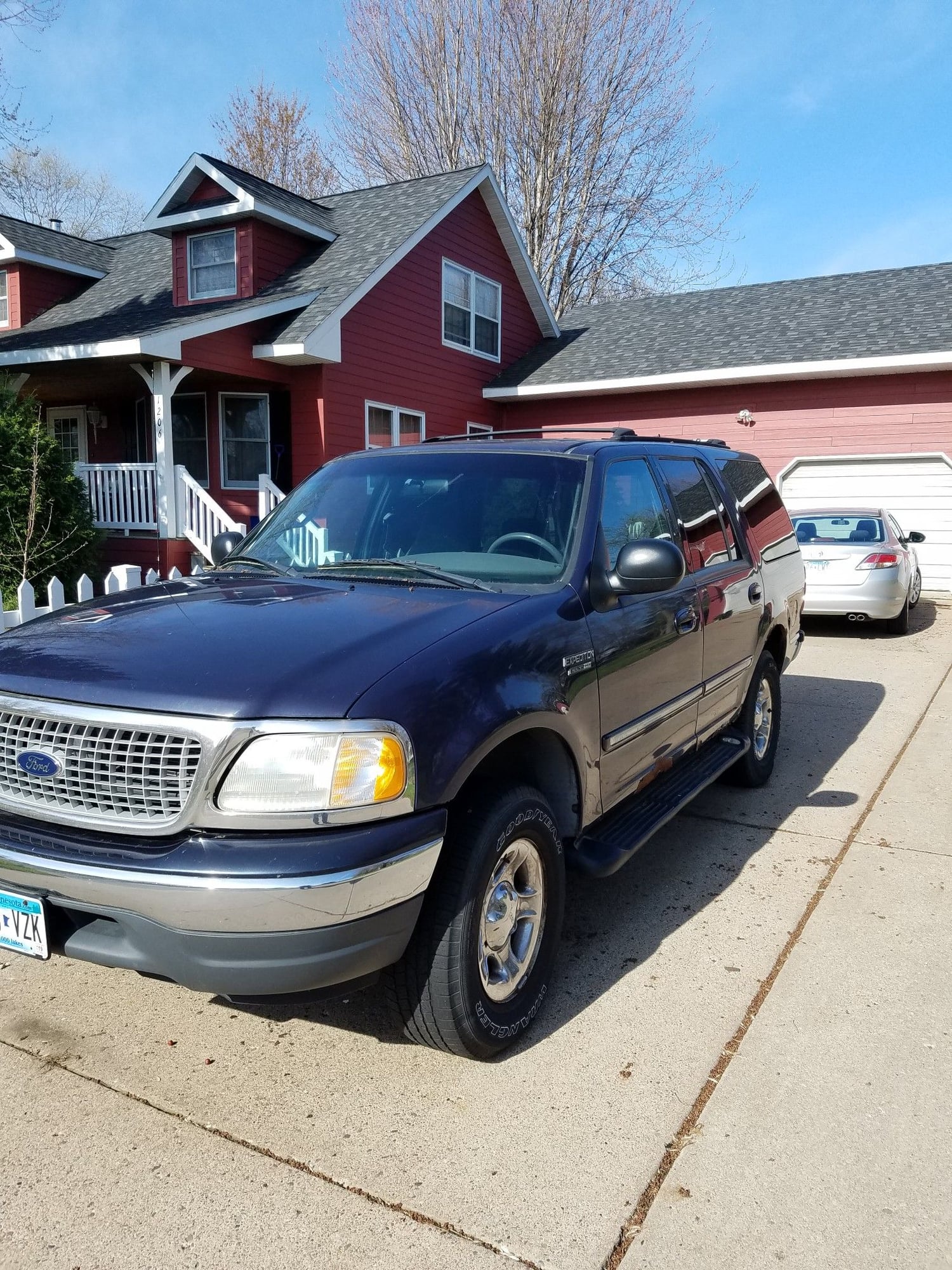 1999 Ford Expedition - 1999 Expedition - Used - VIN 1FMPU18L9XLC10866 - 164,000 Miles - 8 cyl - 4WD - Automatic - SUV - Blue - Forest Lake, MN 55025, United States