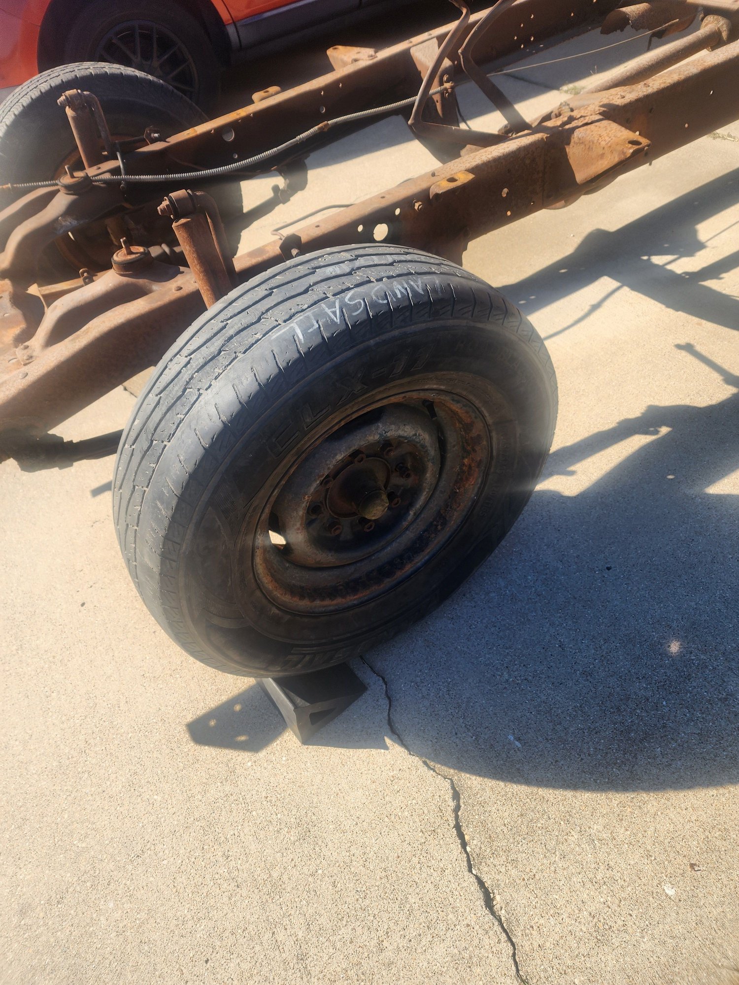 Wheels and Tires/Axles - 1950 Ford F2 front Axle wheel to wheel complete - Used - 1948 to 1952 Ford F Series - Killeen, TX 76549, United States