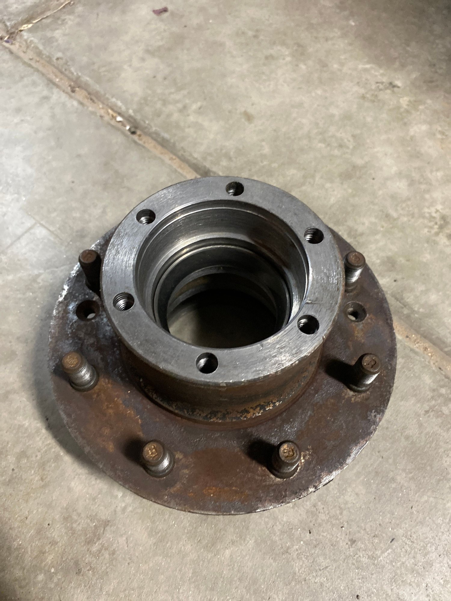 Wheels and Tires/Axles - Wanted axle hub - Used - 1974 to 1976 Ford 3/4 Ton Pickup - Belen, NM 87002, United States