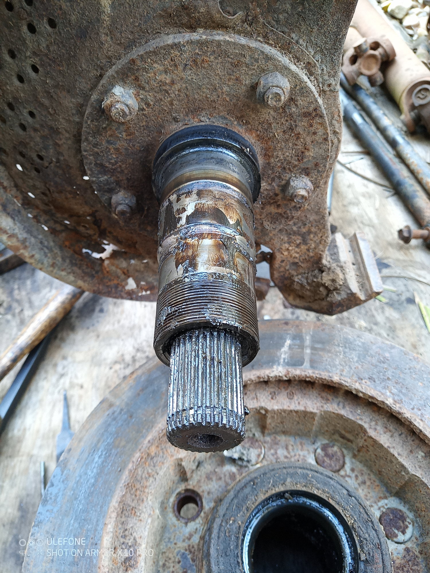 Trailer axle HELP! Is the spindle repairable/usable and what is