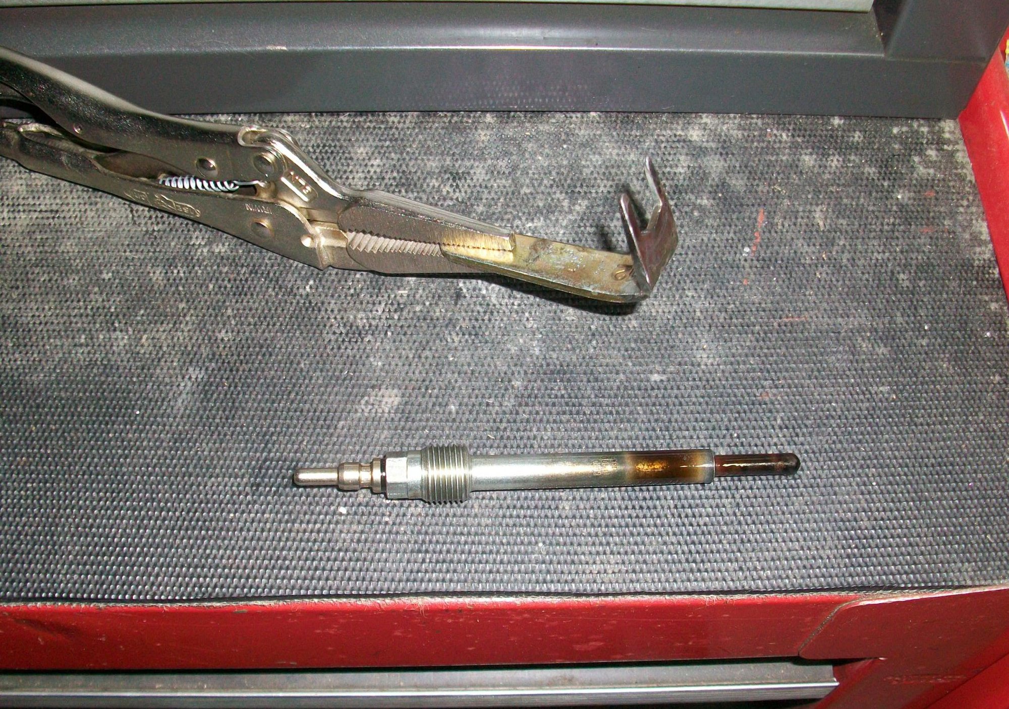 Tips and Tools for Removing Glow Plugs and Testing Cylinder Compression