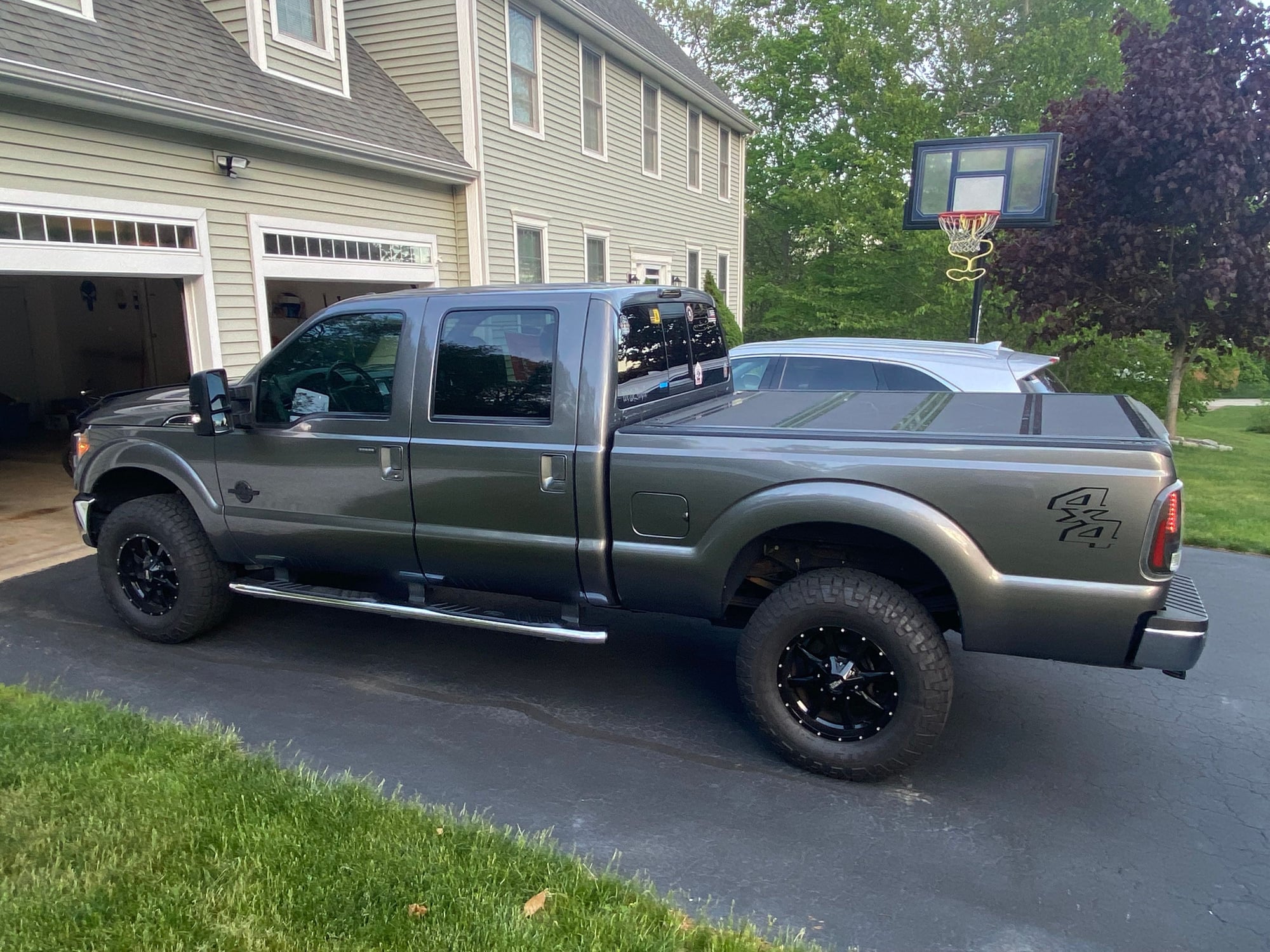 2011 Ford F-350 Super Duty - 2011 ford f350 6.7 diesel 46,000 miles - Used - VIN 1ft8w3bt5bec13865 - 8 cyl - 4WD - Automatic - Truck - Gray - East Hampton, CT 06424, United States