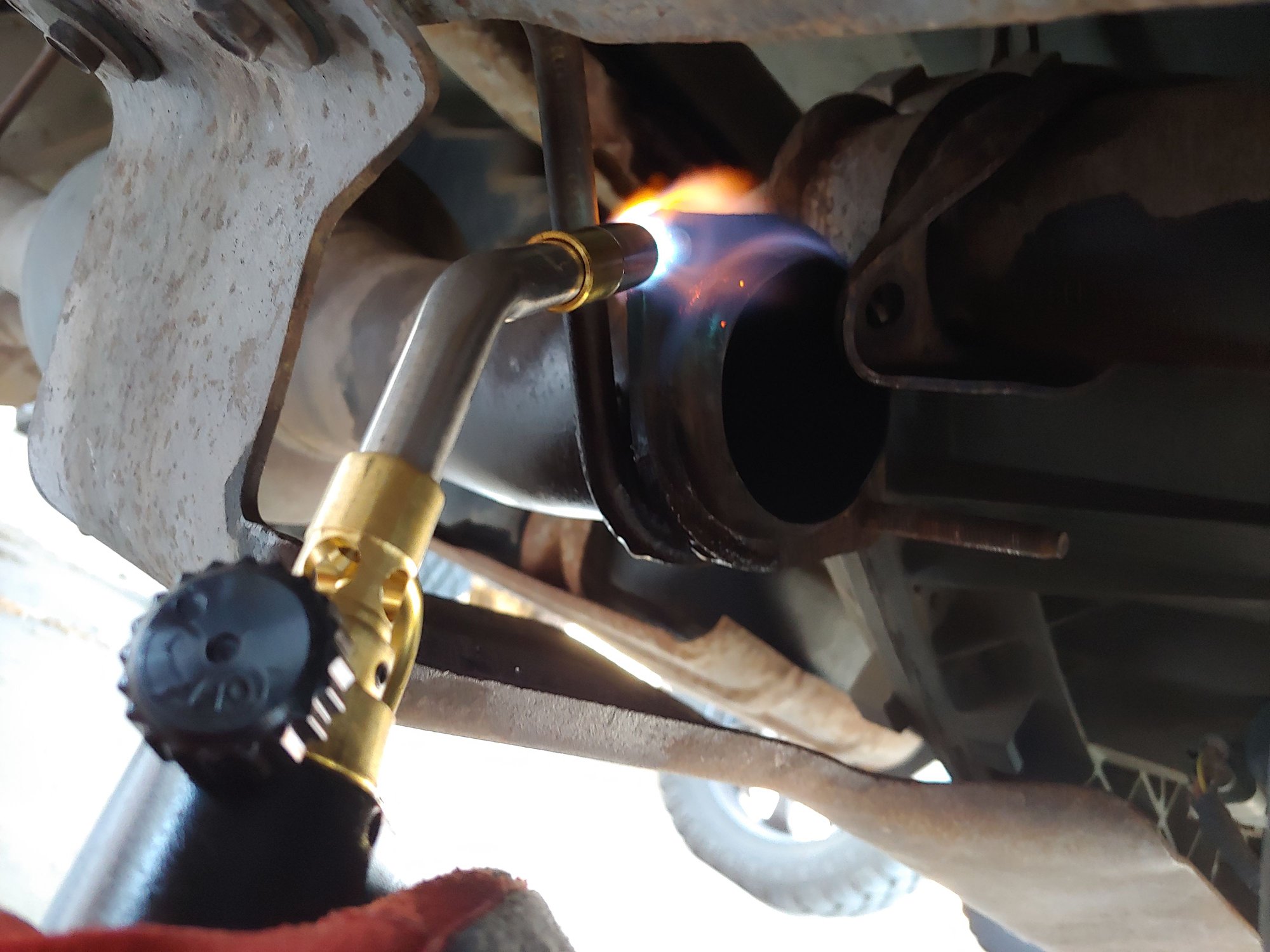 Catalytic converter Broken Stud Page 2 Ford Truck Enthusiasts Forums