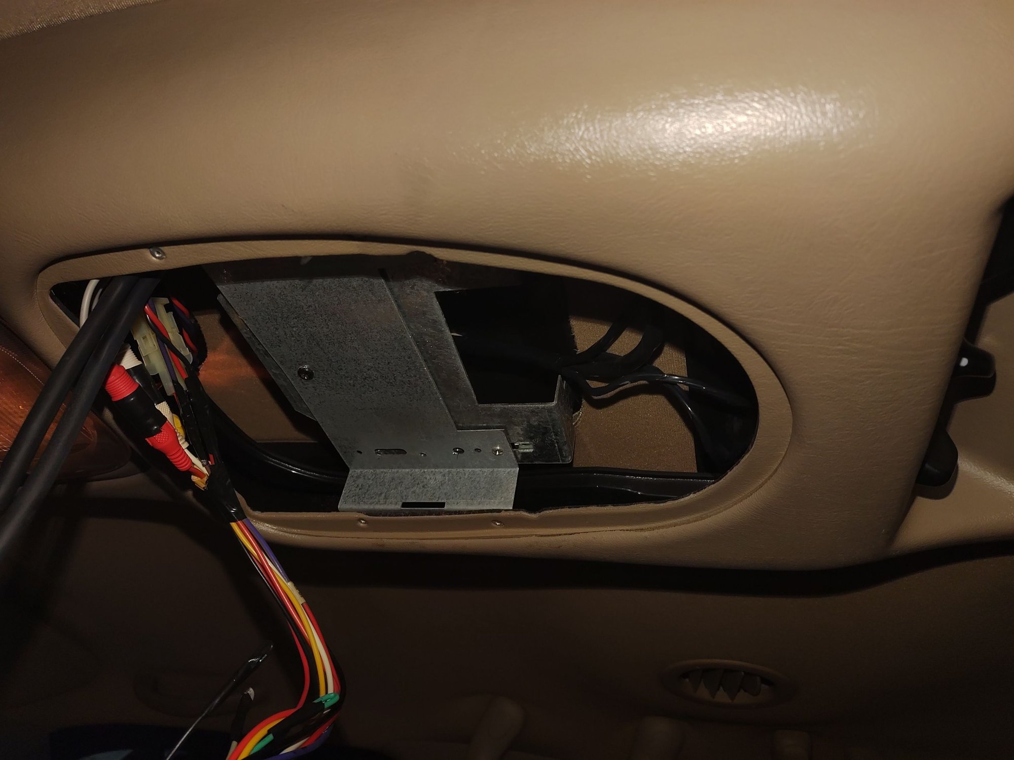 Aftermarket overhead dvd player form factor? Ford Truck Enthusiasts