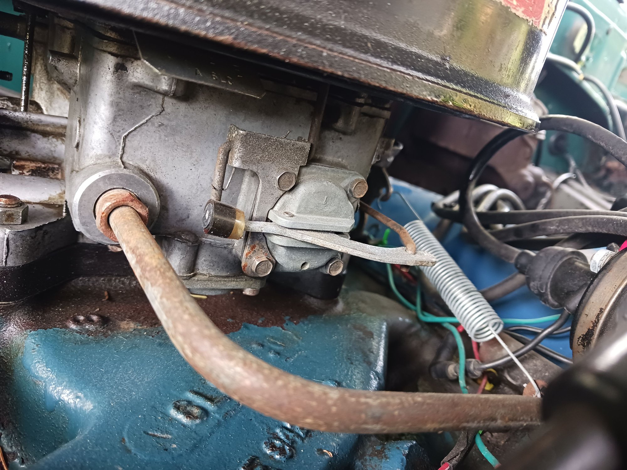 no leaking from accelerator pump