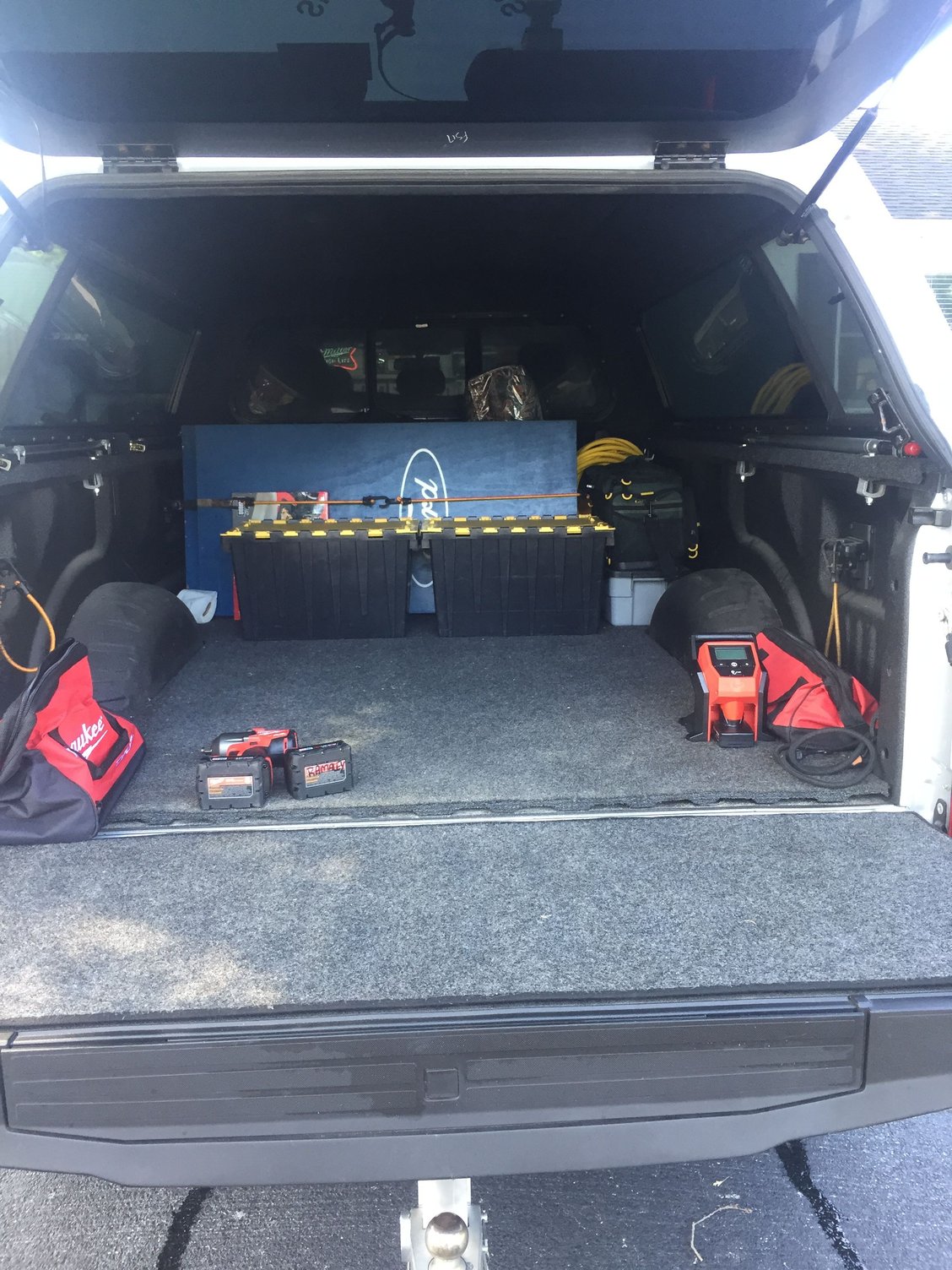 Truck cap for 2020 F350 SnugTop Rebel vs. Leer 100XR Ford Truck