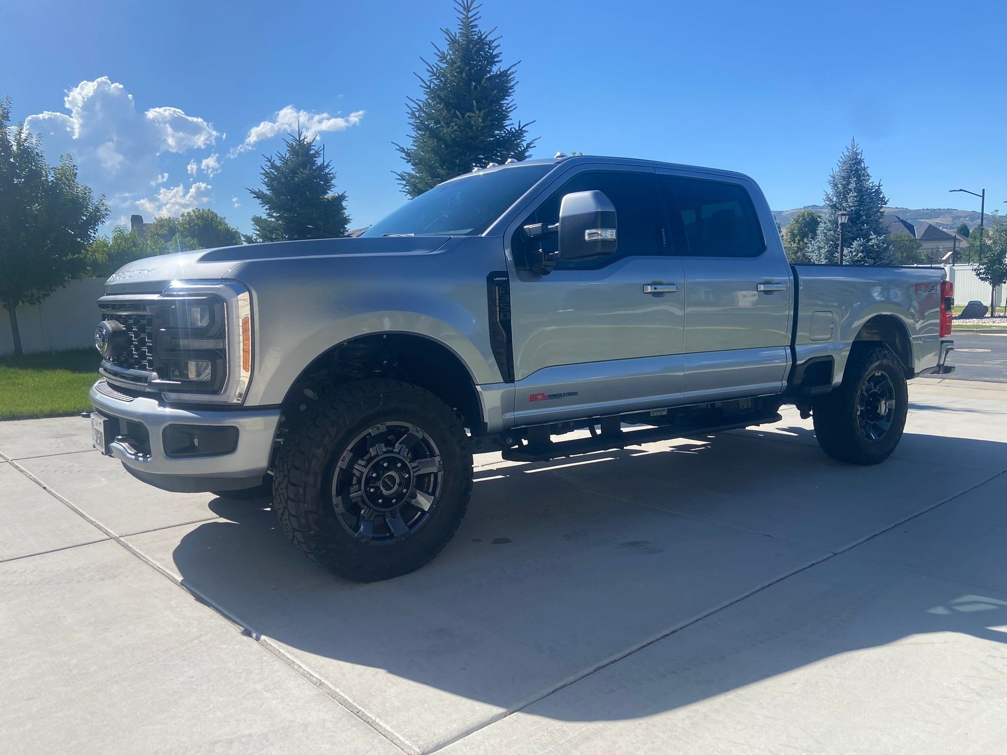 2023 F-350 295/65R20 pics - Ford Truck Enthusiasts Forums