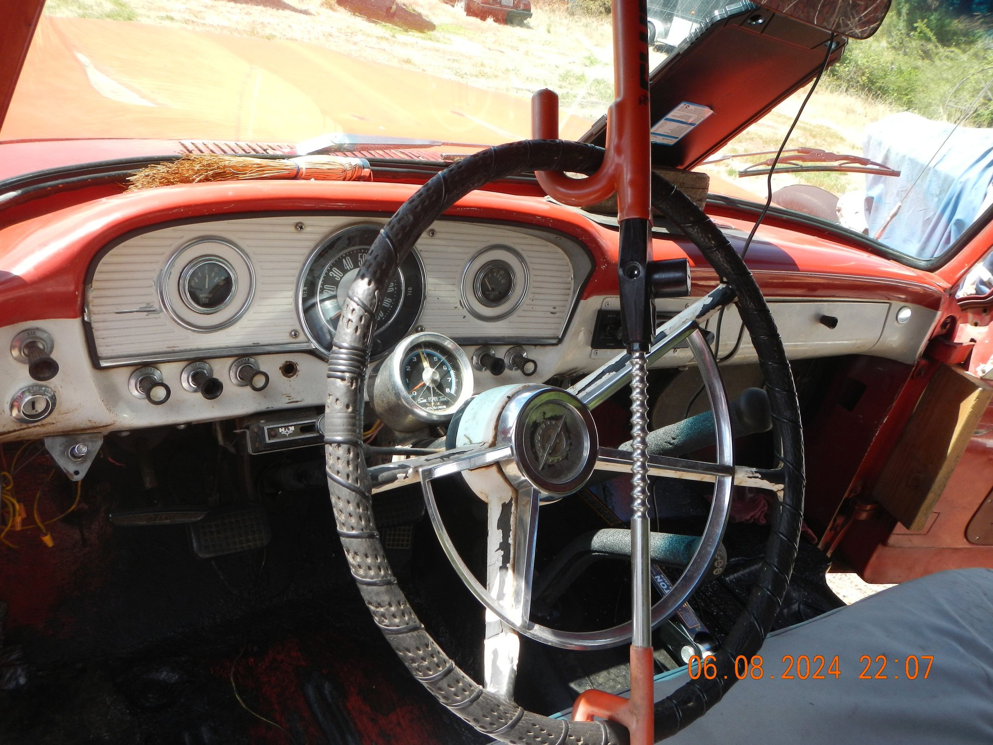 1962 Ford F-250 - 1962 Ford F250 4x4  / 4-speed Manual Transmission - Used - VIN F26CR261054 - 59,576 Miles - 8 cyl - 4WD - Manual - Truck - Red - Portland, OR 97233, United States