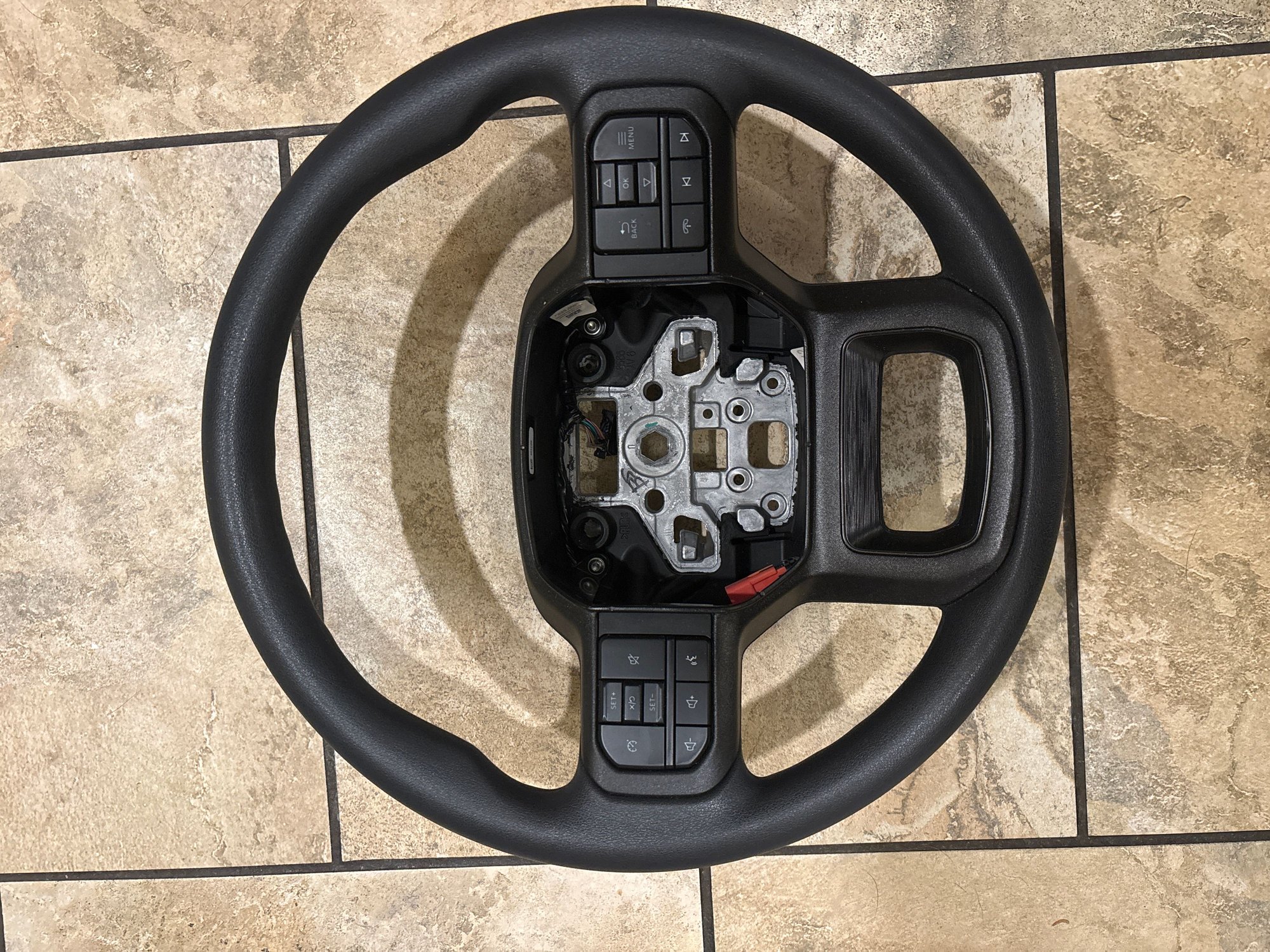 Interior/Upholstery - ‘24 XLT Steering Wheel - Used - 2024 Ford F-250 Super Duty - Millis, MA 02054, United States