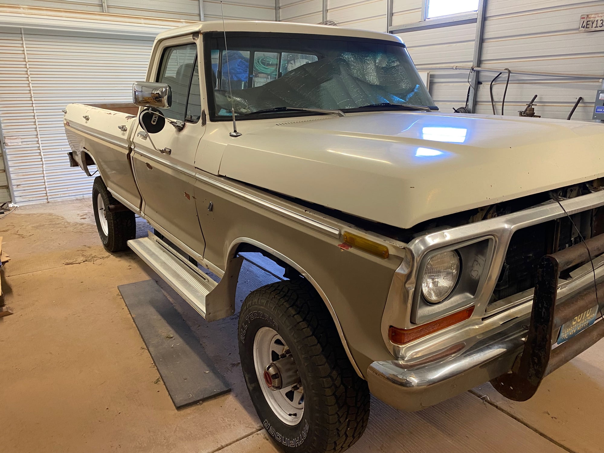 1976 Ford F-250 - 1976 hiboy 4x4 with granny 4speed - Used - Edgewood, NM 87015, United States