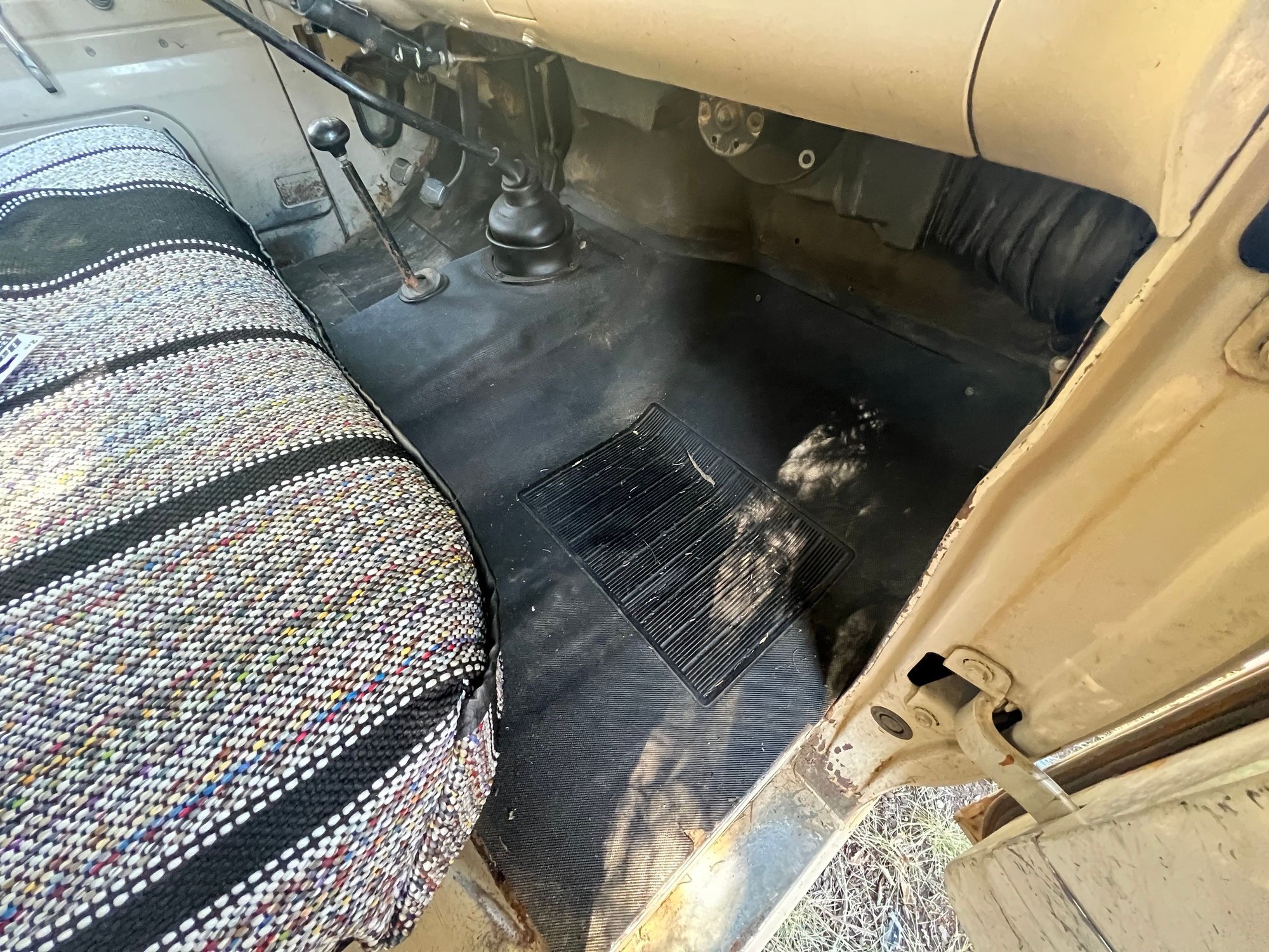 1966 Ford F-100 - 1966 F100 4x4 300 Straight six - Used - VIN F10BK760008 - 6 cyl - 4WD - Manual - Truck - Beige - Centralia, WA 98531, United States