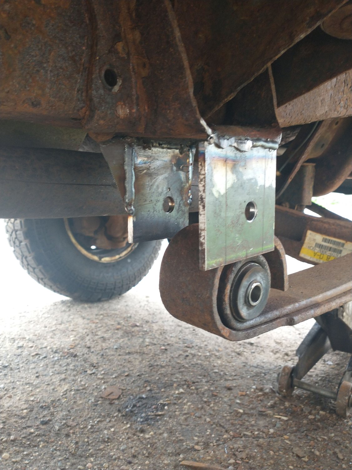 96' F250 4x4 Rear of Front Leaf Spring Mount - Ford Truck Enthusiasts ...