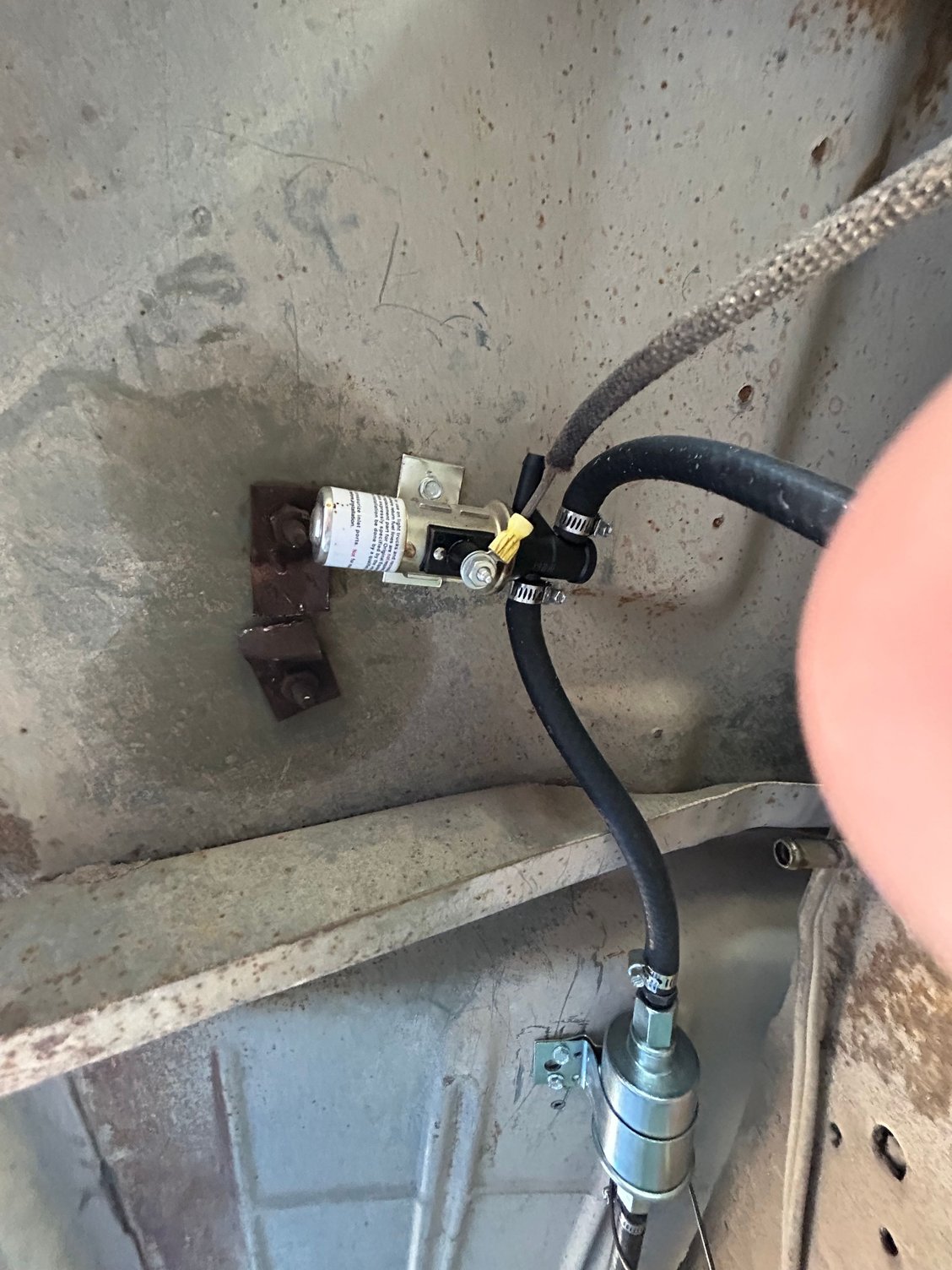 Fuel tank switch 