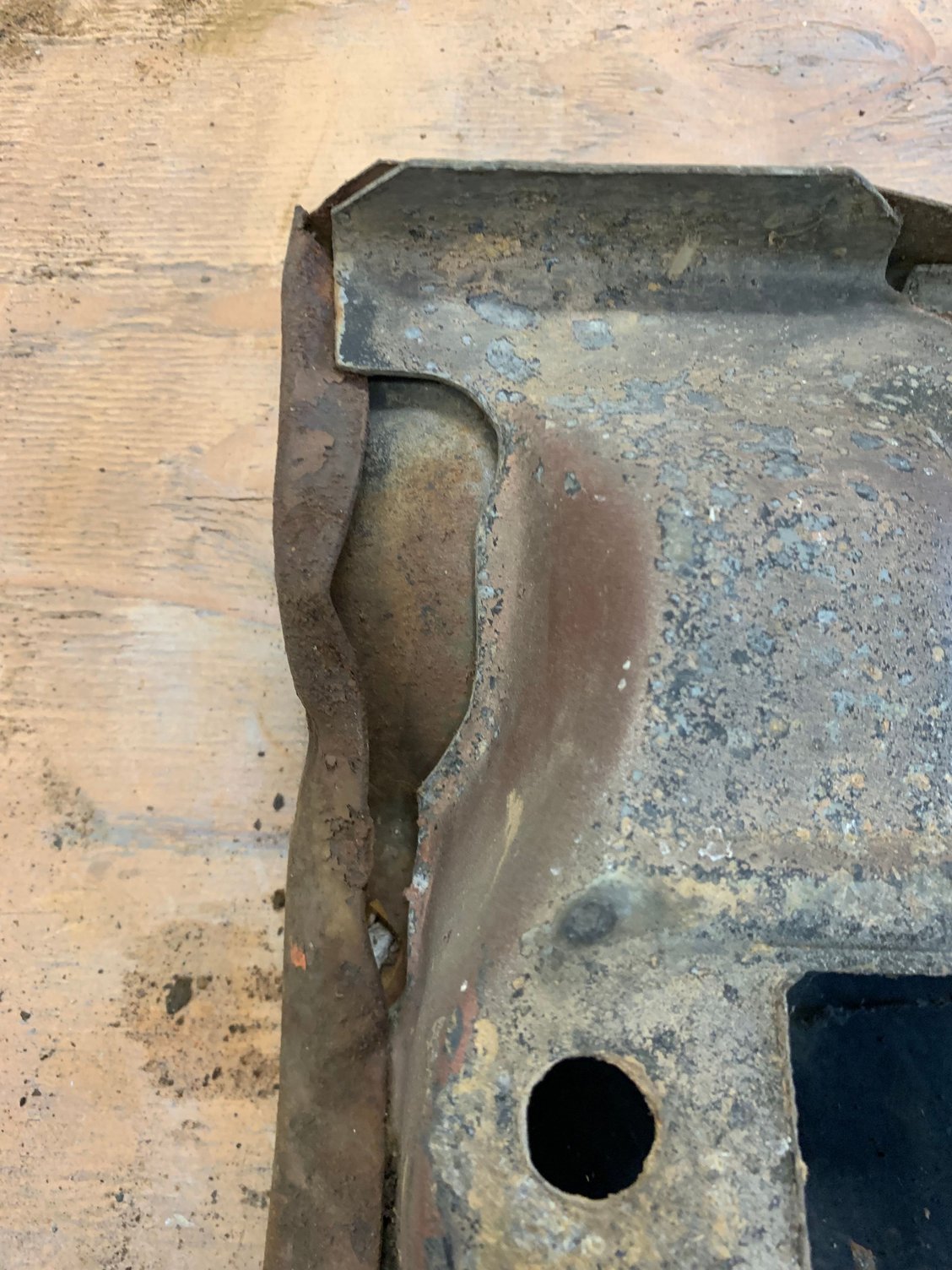 I guess it�s no accident that it�s folded under the support. 