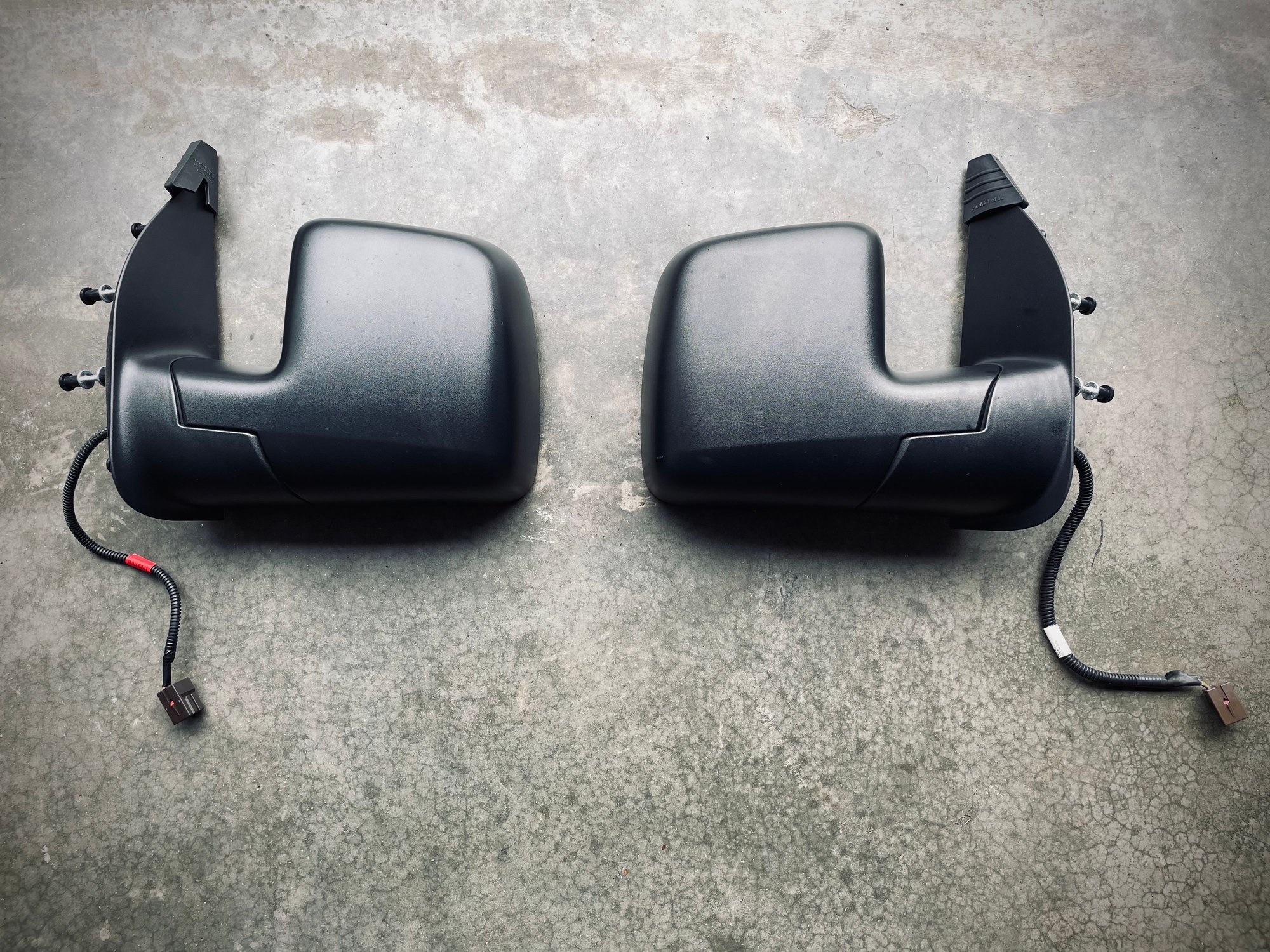 Exterior Body Parts - E-Series power mirrors - Used - All Years Ford E-150 - All Years Ford E-250 - All Years Ford E-350 Super Duty - Mount Airy, MD 21771, United States