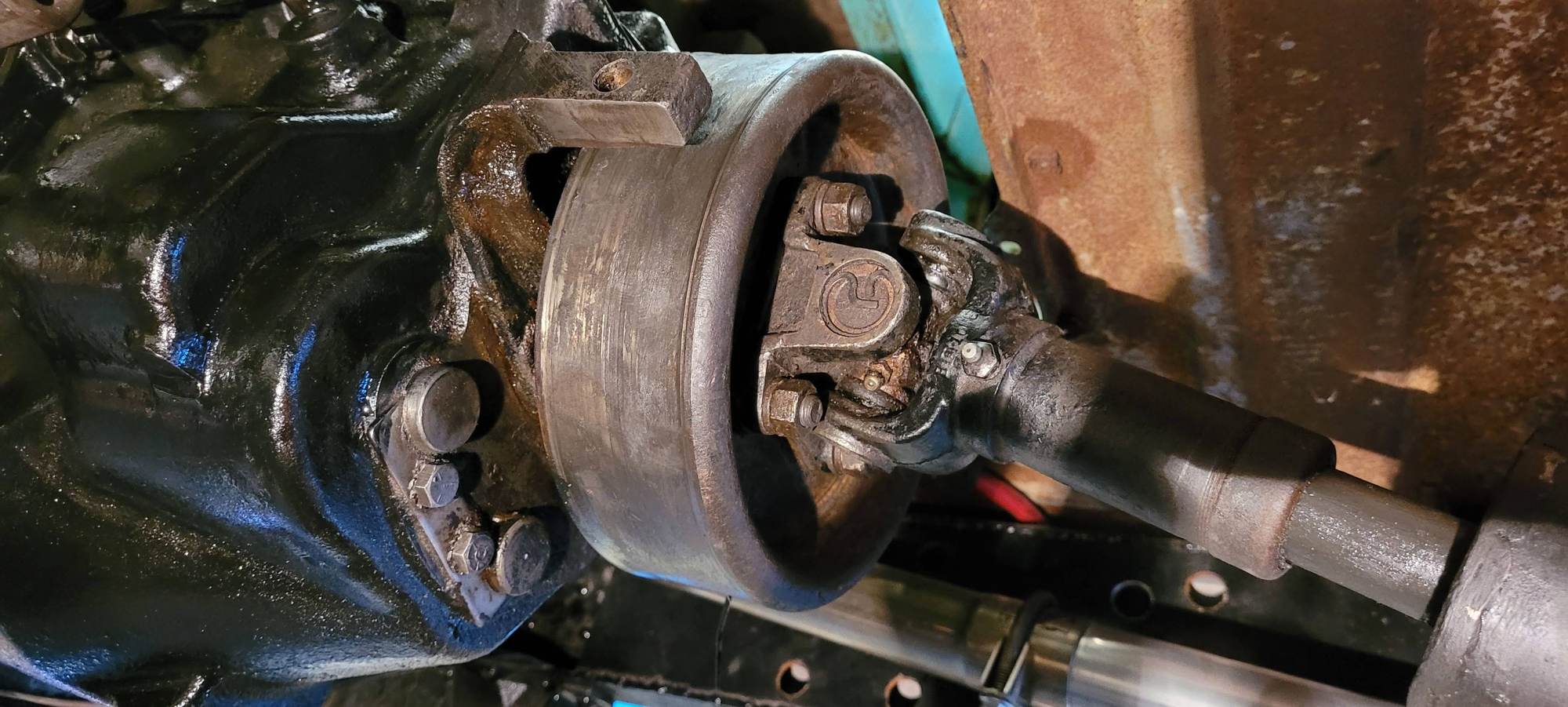 Does parking brake type change drive shaft length? Ford Truck