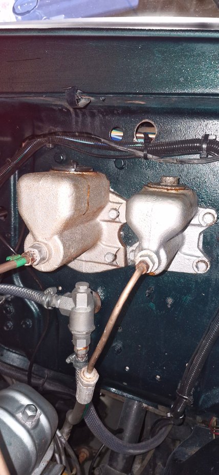 Existing new single pot master cylinder