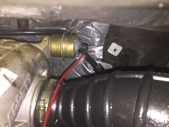 Again, major leak at the redline fitting at the wastegate actutor.