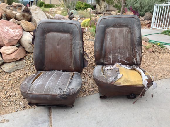 Found some 1978 Bronco Low Back seats. Will modify the brackets, reupholster, and use in the F100.