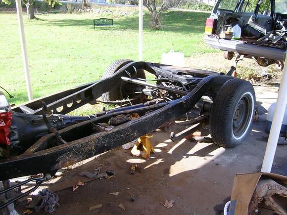 hotrod frame 002... another veiw of the 34 ford coupe frame with the Lincoln 460 drivetrain...rear axle was outof the lincoln..a rear sway bar was used from a 92 jeep laredo