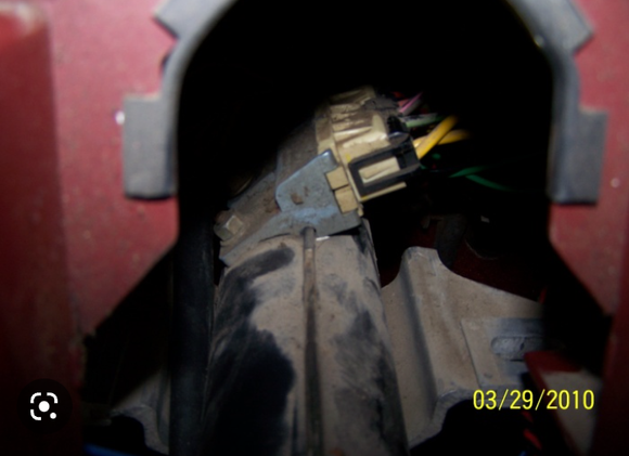 Picture of the ignition switch from another forum.