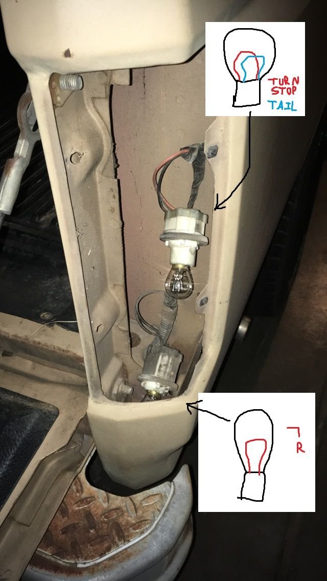 One side's brake/turn lamp doesn't work, other is fine Ford Truck