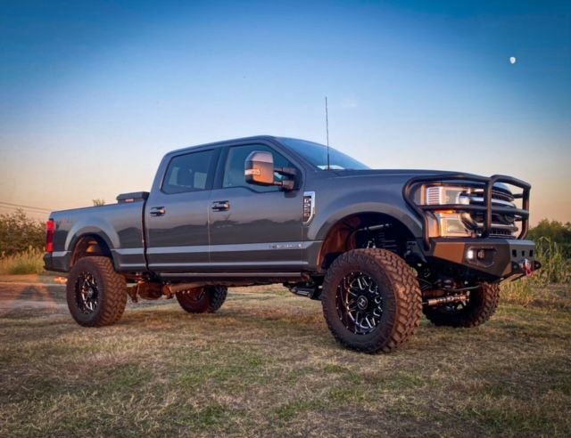 2022 Ford F-250 - 2022 Ford F250 Lariat Ultimate - Used - VIN 1FT8W2BT7NEE37184 - 5,633 Miles - 8 cyl - 4WD - Automatic - Truck - Gray - Frisco, TX 75068, United States