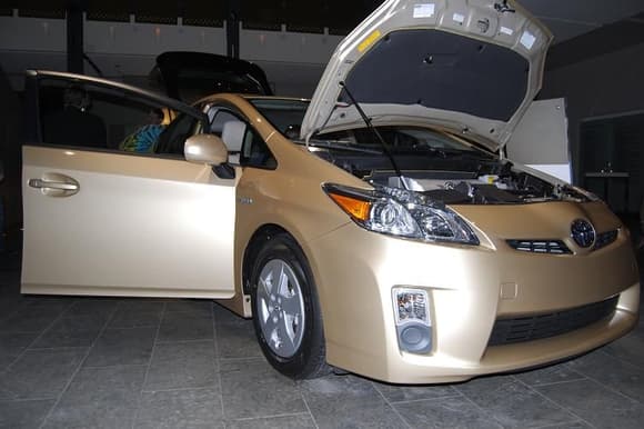 2010 Toyota Prius Passenger Side Front Low