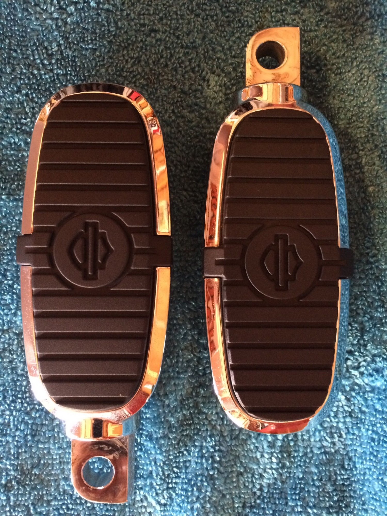 Harley Davidson Crested Bar & Shield Foot Pegs Harley Davidson Forums