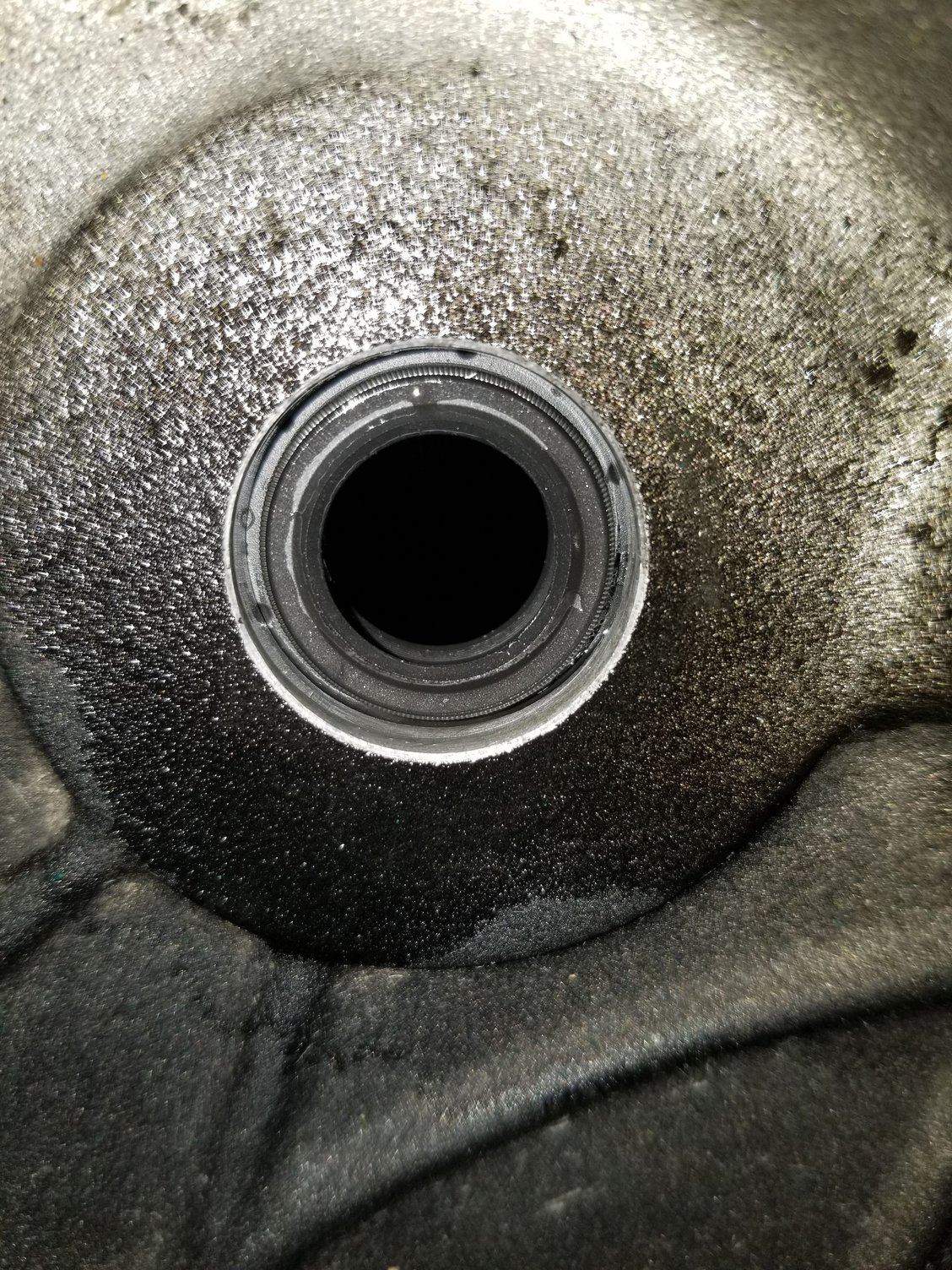 Inner primary lip seal think this will leak? Harley Davidson Forums