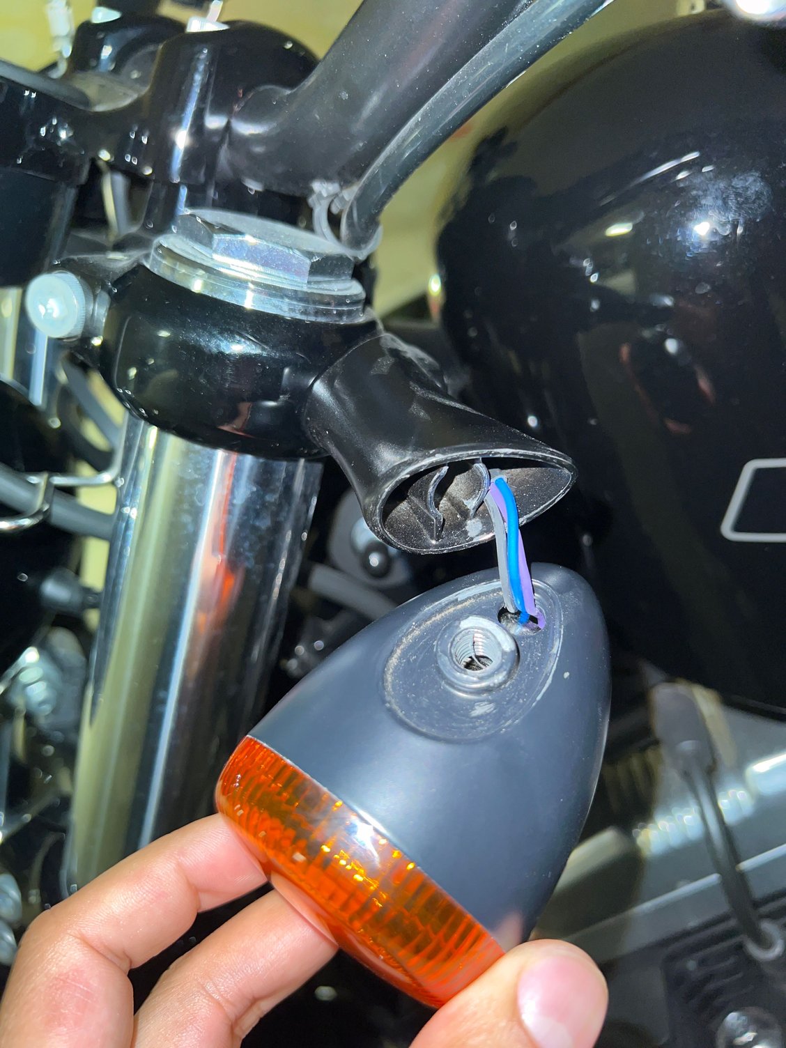 Loose turn signal housing Harley Davidson Forums