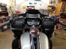 It's much more evident when sitting on the bike. But I think you can see it.