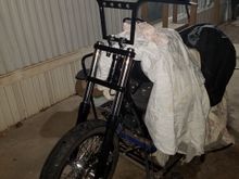 Look at those bars!  I fell in love with them the first time that i saw them on one of Pete Peirson of Rocket Bobs bike builds. The funny thing is, i seem to be the only one that does live them. Screw em, they can buy their own bike and run what ever bars they want.